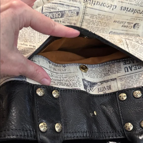 Patricia Nash Black and Cream Newspaper Print Bag - Picture 8 of 8